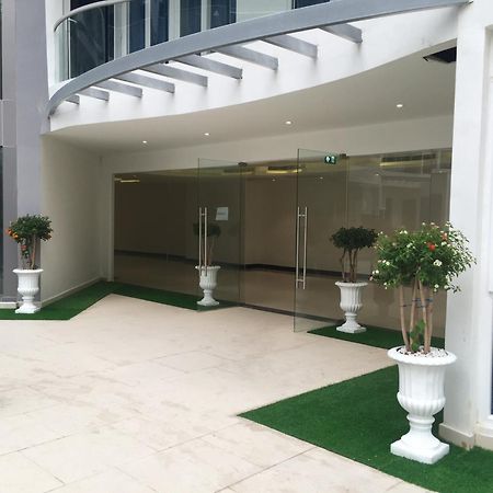 Luxury Business Suits In Grand Avenue By Pattaya City Estates Kültér fotó