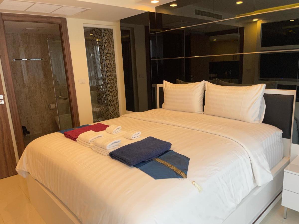 Luxury Business Suits In Grand Avenue By Pattaya City Estates Kültér fotó