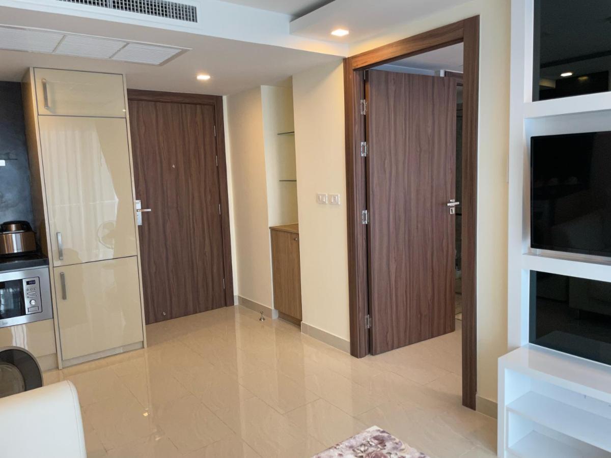 Luxury Business Suits In Grand Avenue By Pattaya City Estates Kültér fotó