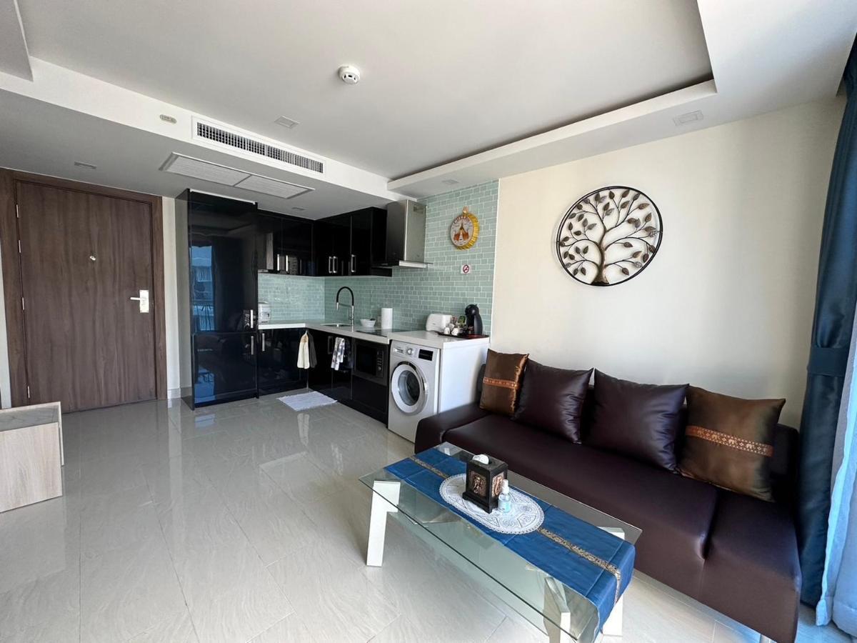 Luxury Business Suits In Grand Avenue By Pattaya City Estates Kültér fotó