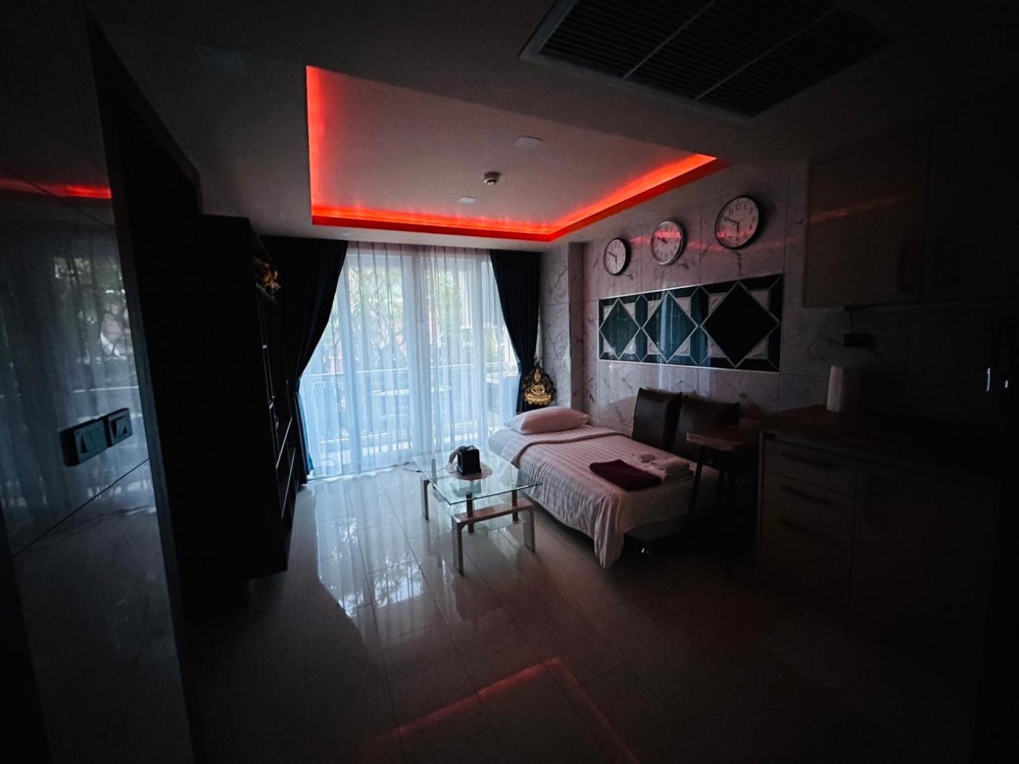Luxury Business Suits In Grand Avenue By Pattaya City Estates Kültér fotó