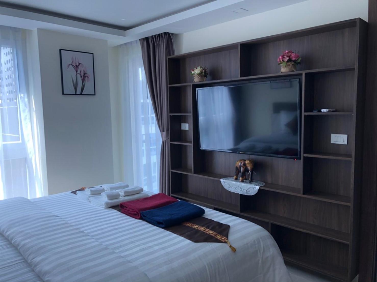 Luxury Business Suits In Grand Avenue By Pattaya City Estates Kültér fotó
