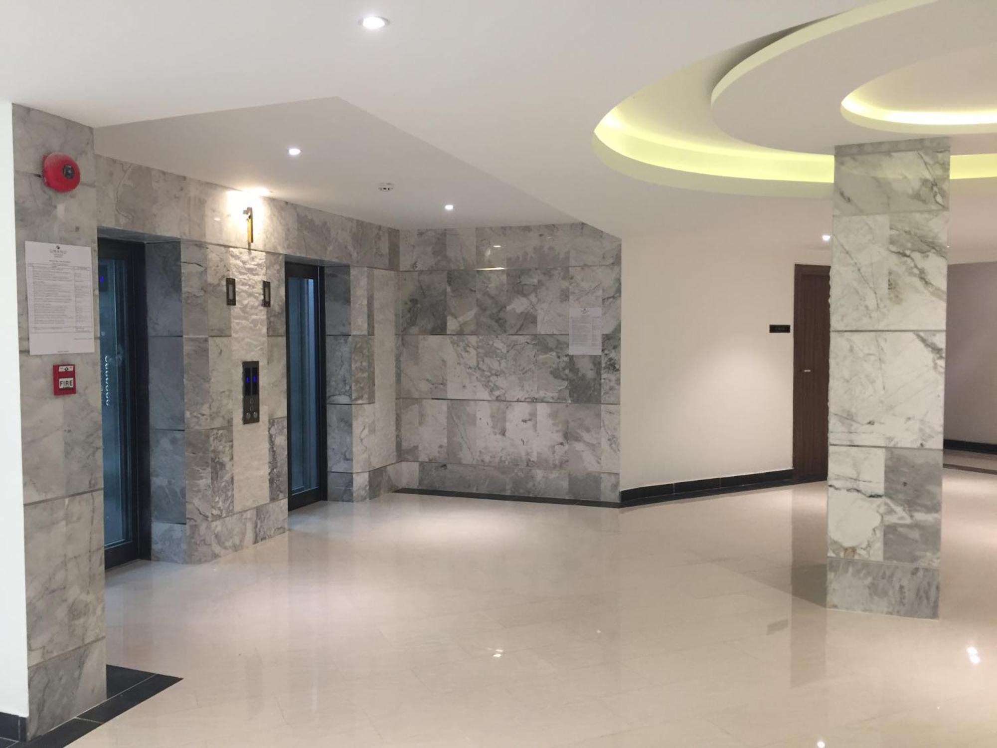 Luxury Business Suits In Grand Avenue By Pattaya City Estates Kültér fotó