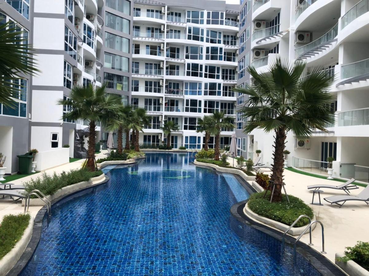 Luxury Business Suits In Grand Avenue By Pattaya City Estates Kültér fotó