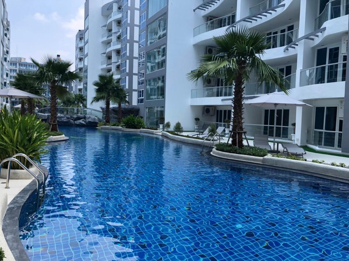 Luxury Business Suits In Grand Avenue By Pattaya City Estates Kültér fotó